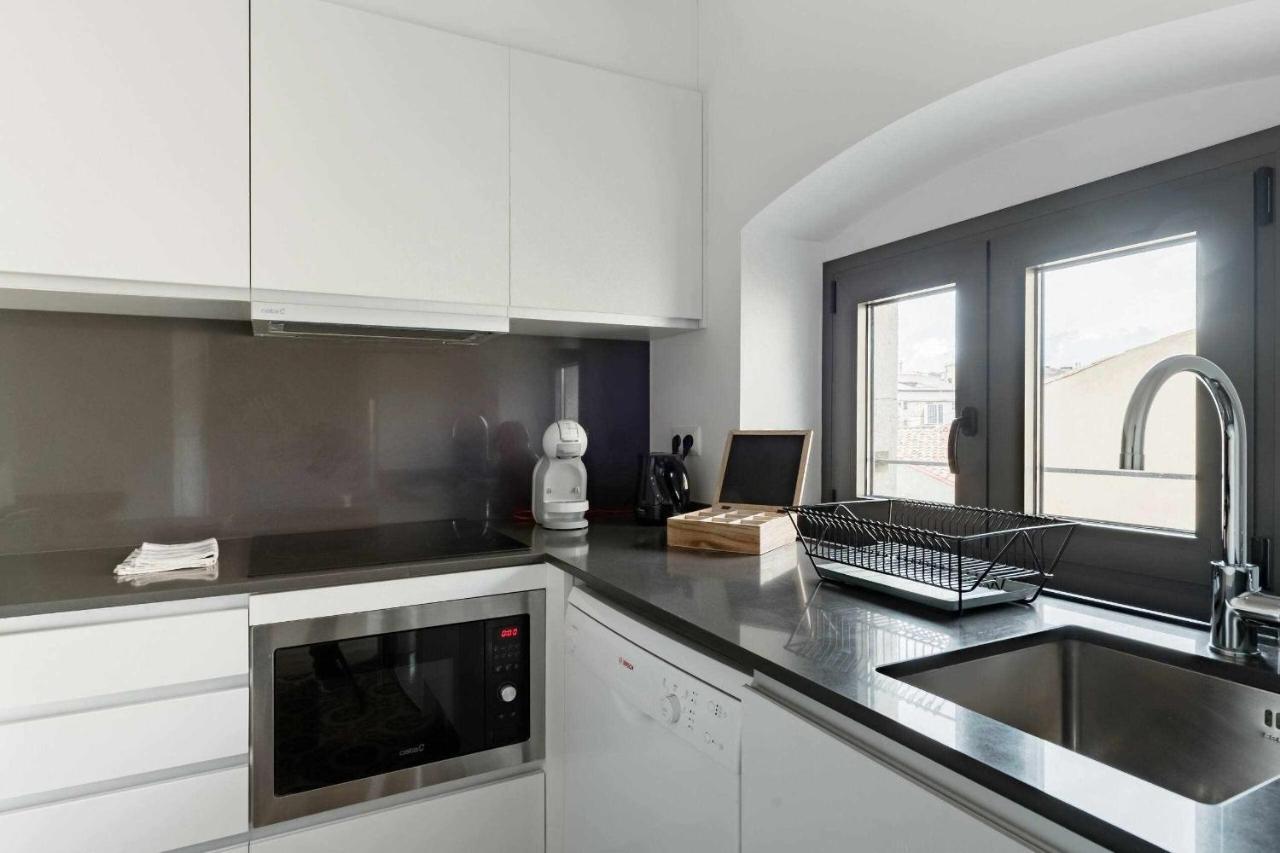 Revitalized Apartment In Historical Building Girona Exterior photo